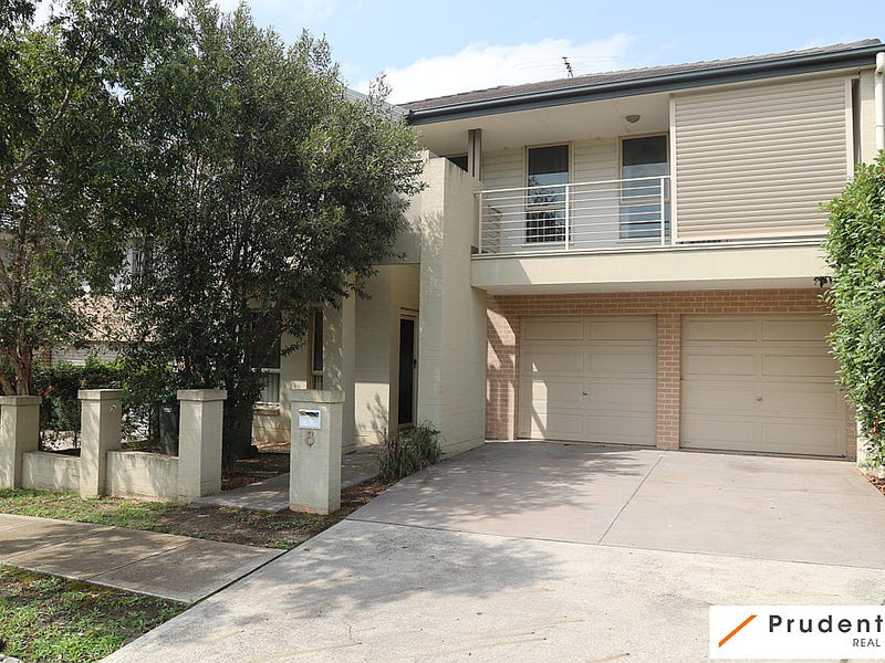 8 Gilchrist Drive, Campbelltown, NSW 2560