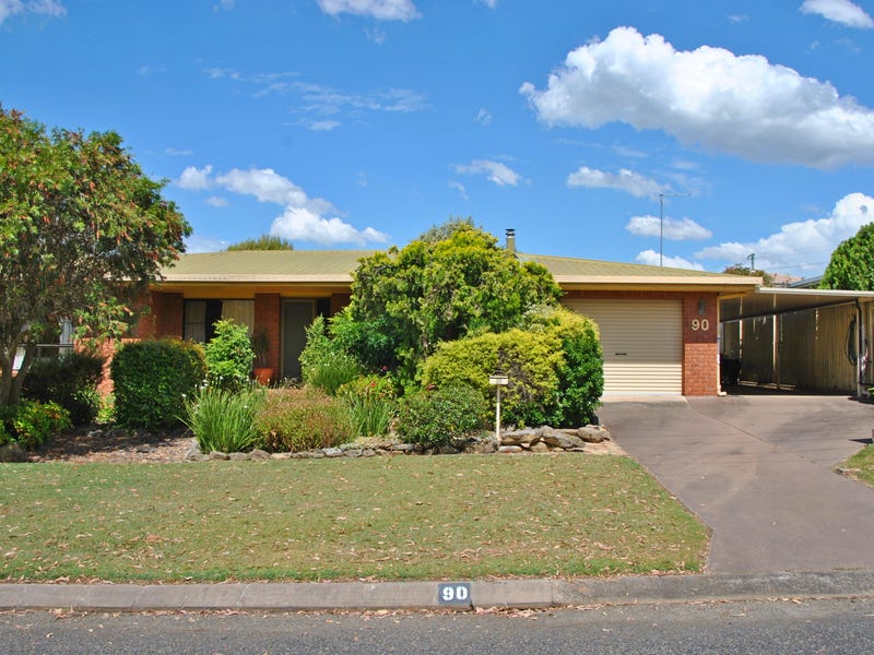 90 Weewondilla Rd, Warwick, Qld 4370 Property Details