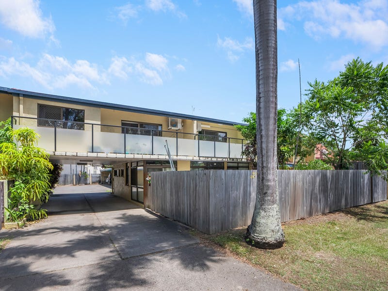 Real Estate & Property for Sale in Holloways Beach, QLD 4878