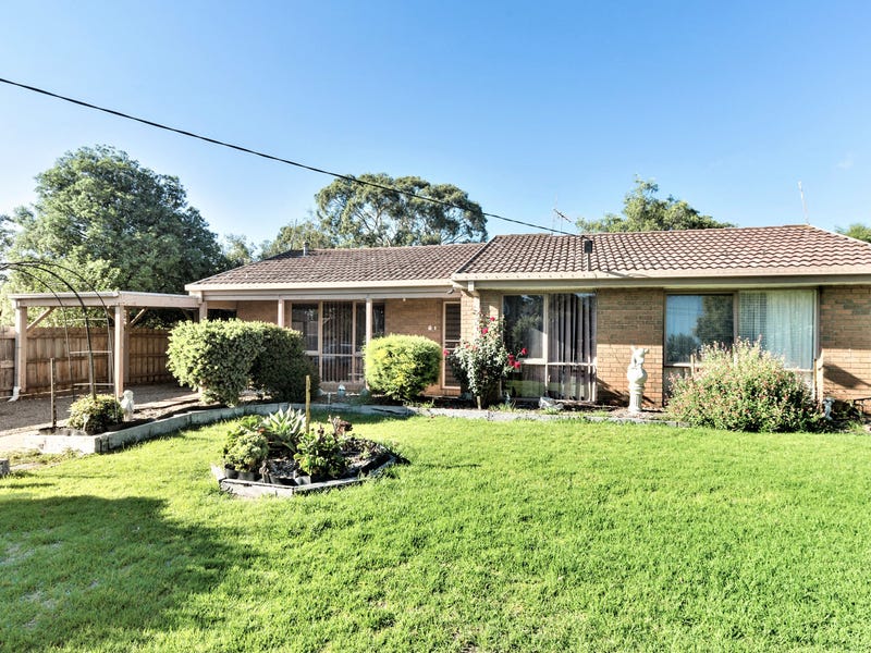 121 Eramosa Road East, Somerville, Vic 3912 Property Details