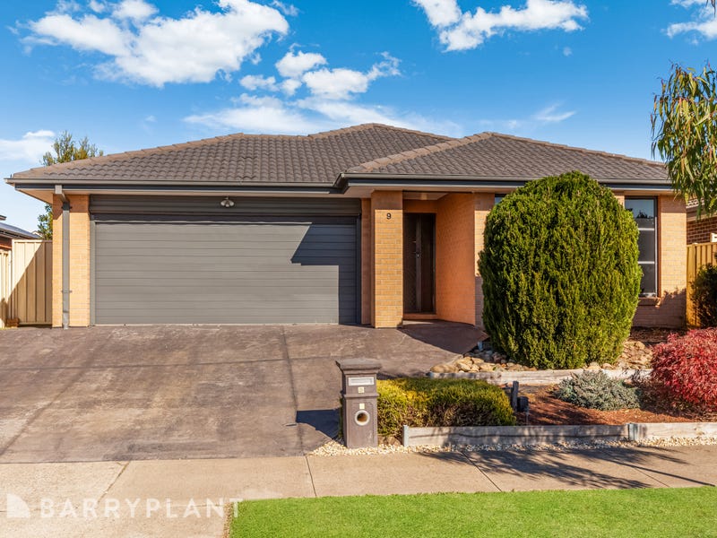 9 Viewhill Road, Kilmore, Vic 3764 House for Sale