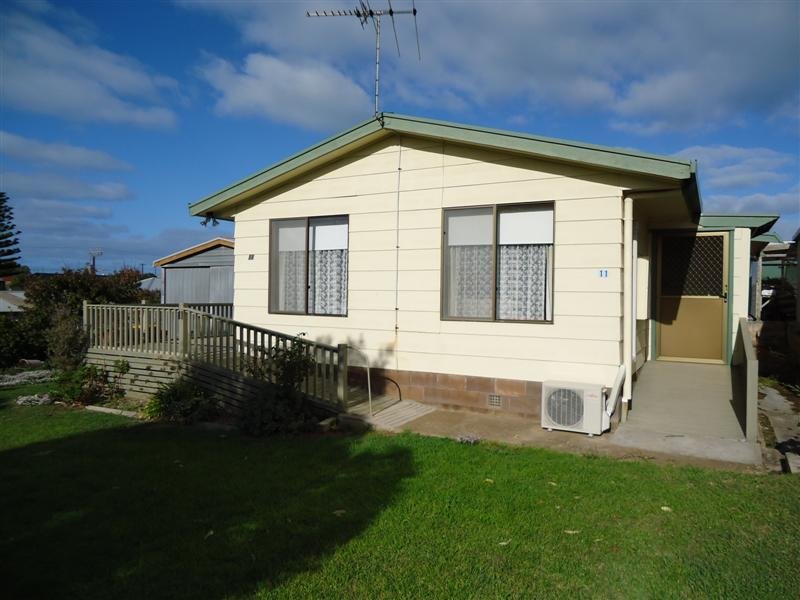 11 Chambers Street, Beachport, SA 5280