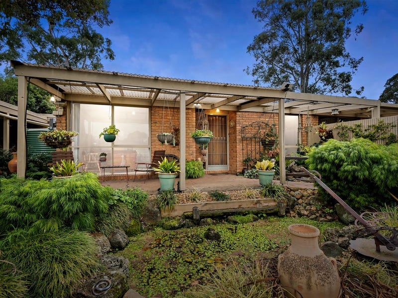 90 Kubis Drive, Ringwood North, VIC 3134