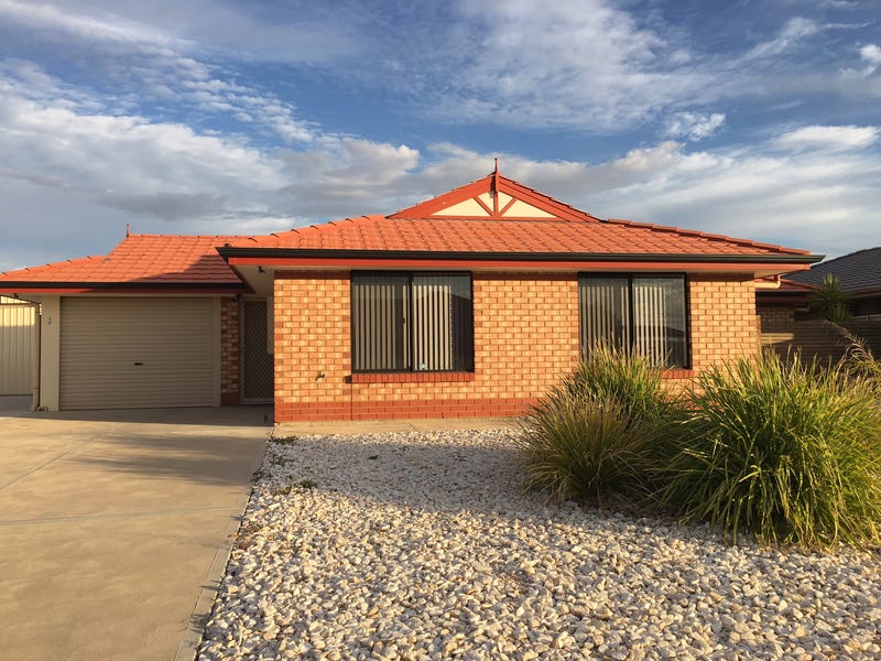 10 Gilmore Cres, Wallaroo, SA 5556
