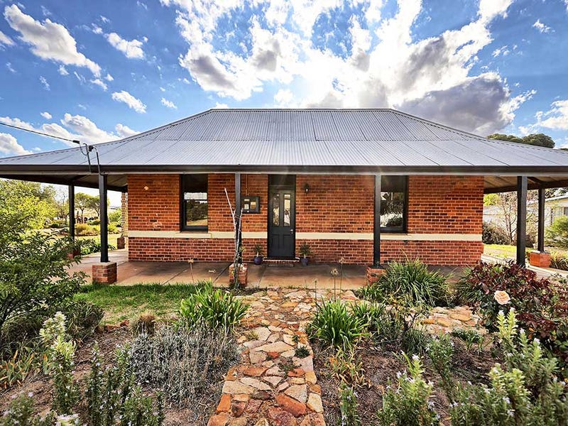 11 Wickepin St, Wickepin, WA 6370 Property Details