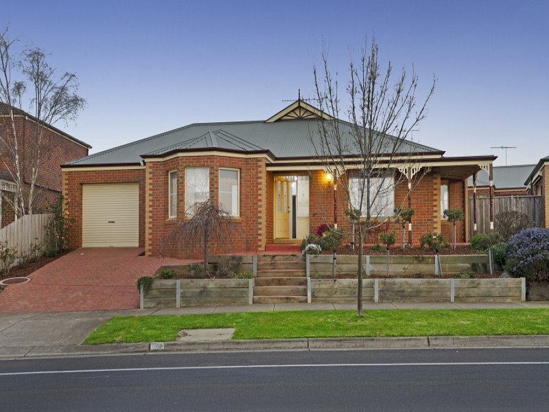 77 Meadowvale Drive, Grovedale, Vic 3216 Property Details