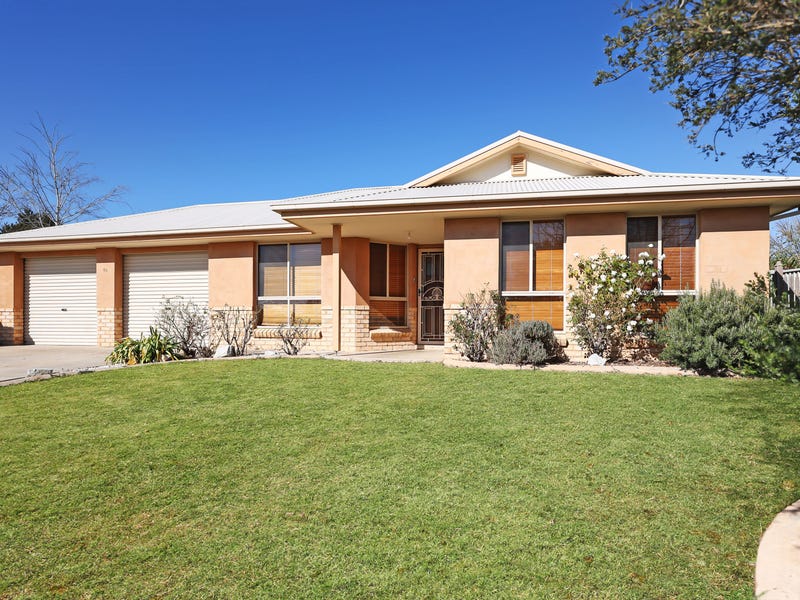 10 Roxburgh Drive, Kelso, NSW 2795