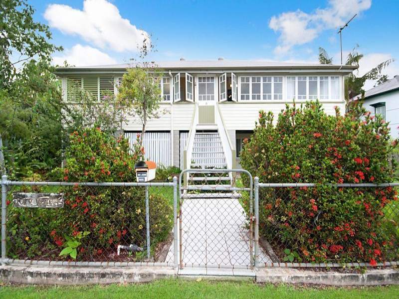 11 Goldring Street, Hermit Park, QLD 4812