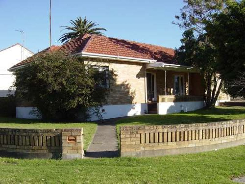 18 Crawford Avenue, Gwynneville, NSW 2500