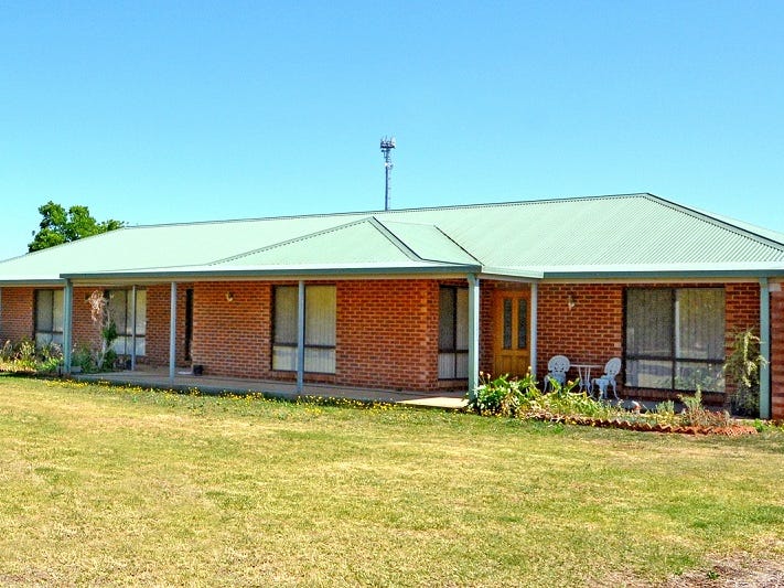 400 Petersham Rd, Leeton, NSW 2705 Property Details