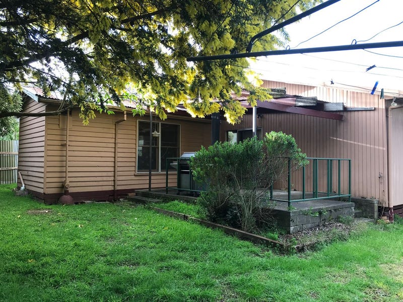 13 Ninth Street, Eildon, Vic 3713 Property Details