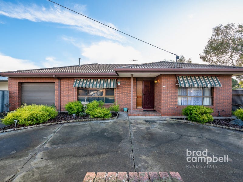 15 Oak Street, Shepparton, Vic 3630 House for Sale