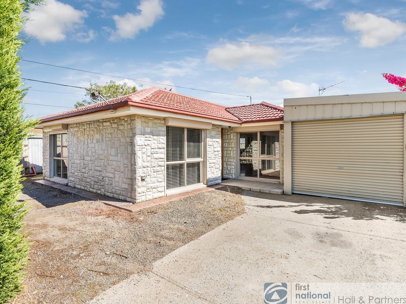 8 Dobson Court, Dandenong North, VIC 3175