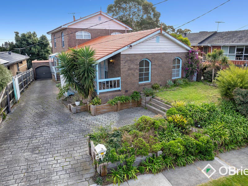 33 Oaklands Crescent, Frankston, Vic 3199 House for Sale realestate