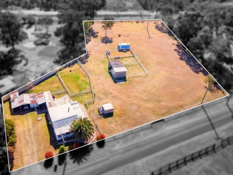 2 Racecourse Road, Cessnock, NSW 2325