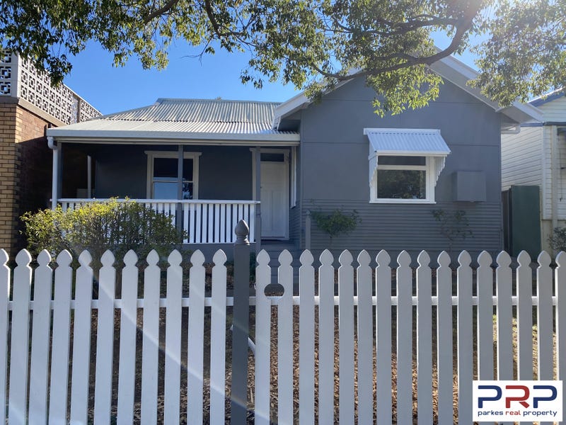 111 Clarinda Street, Parkes, NSW 2870 Property Details