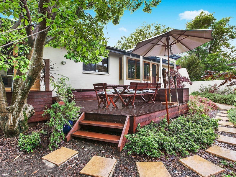 6 Clubbe Cres, Macgregor, ACT 2615