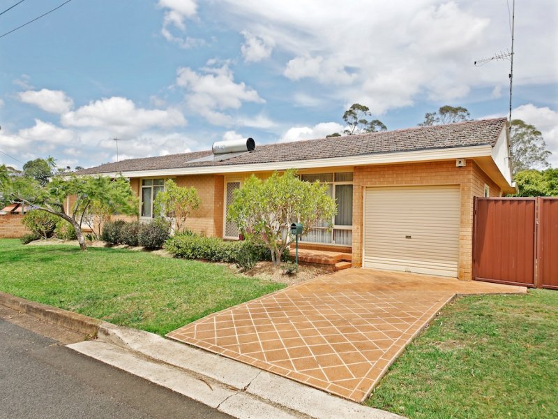 10 Manning Street, Campbelltown, NSW 2560 Property Details