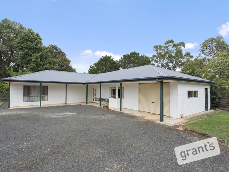 33 Main Street, Gembrook, Vic 3783 Property Details