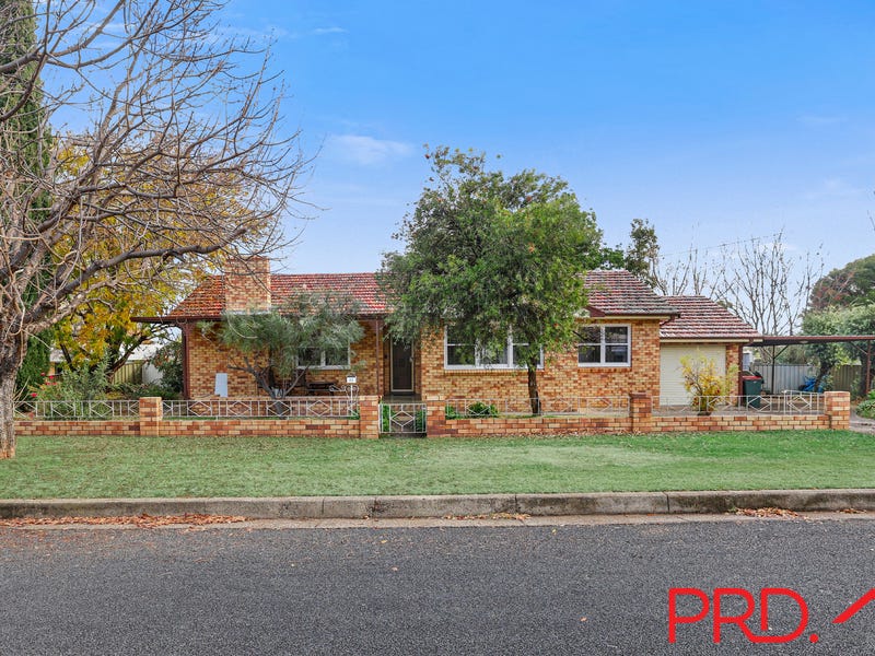 212 Johnston Street, Tamworth, NSW 2340 Property Details