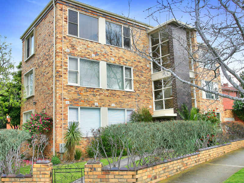 1/2a Avoca Avenue, Elwood, Vic 3184 Property Details