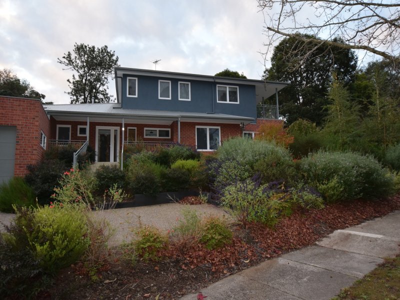 7 Tynong Street, Croydon, VIC 3136