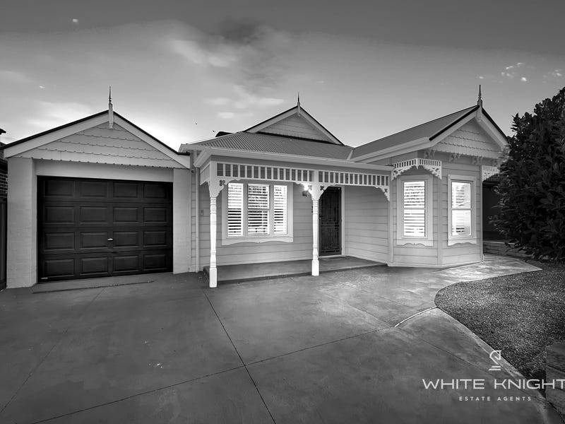 14 Liriope Green Caroline Springs Vic 3023 Property Details