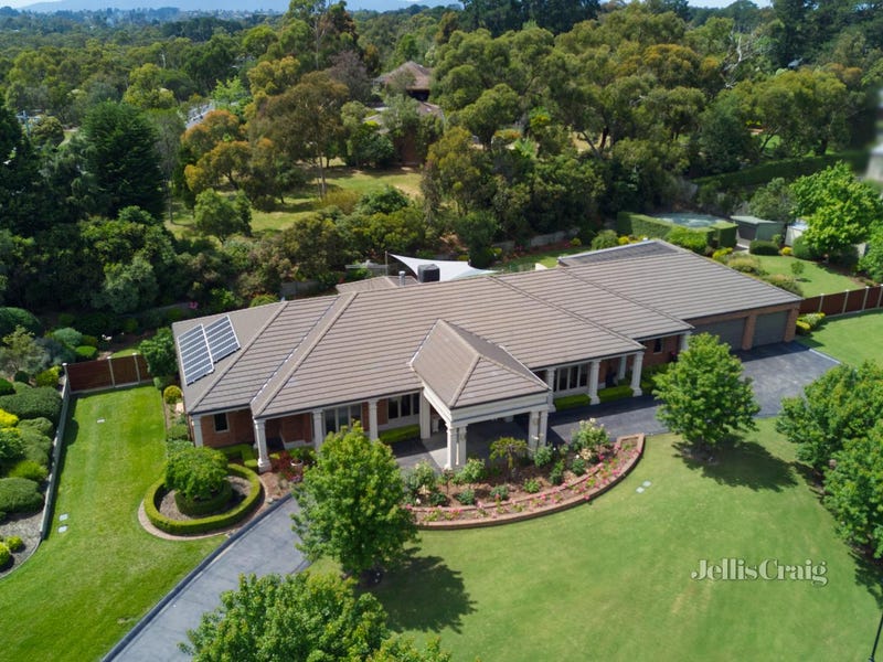 29 Knees Road, Park Orchards, Vic 3114 House for Sale