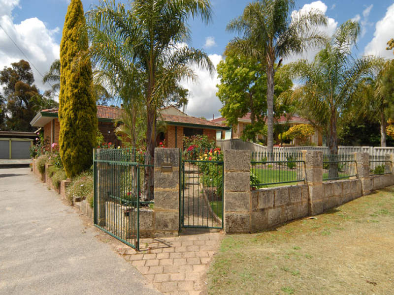 21 Pauline Avenue, Kalamunda, WA 6076 Property Details