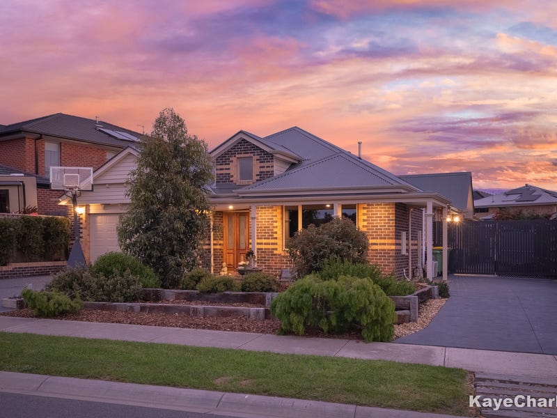 14 Pink Hill Boulevard, Beaconsfield, Vic 3807 Property Details