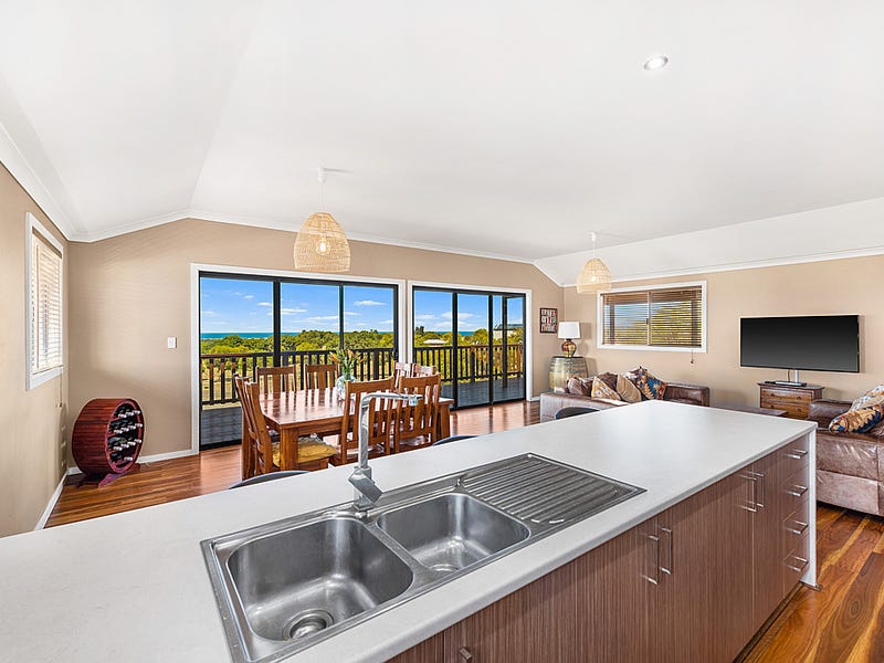 60 Cargeeg Bend, White Peak, WA 6532