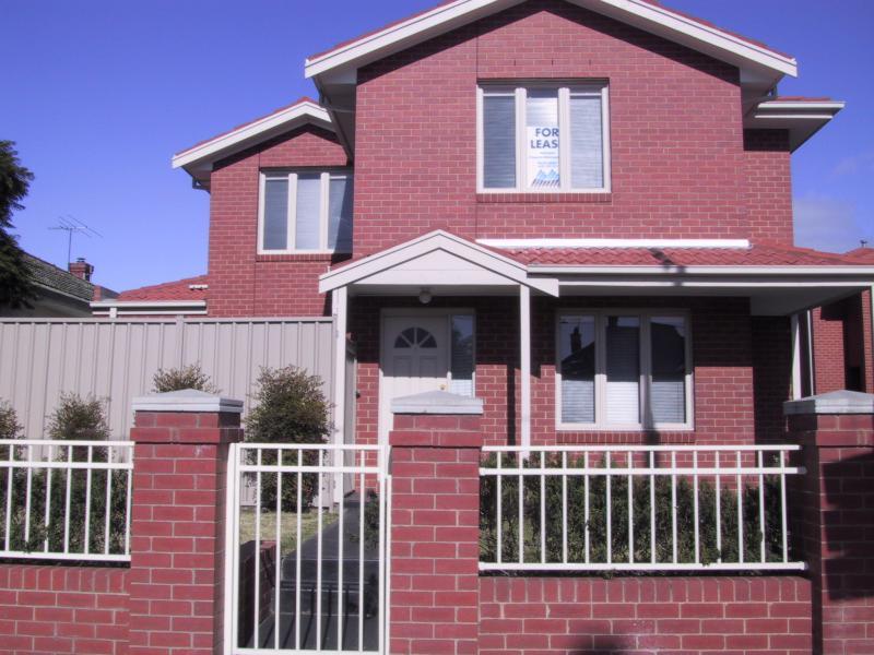 8/225227 Maribyrnong Road, Ascot Vale, VIC 3032