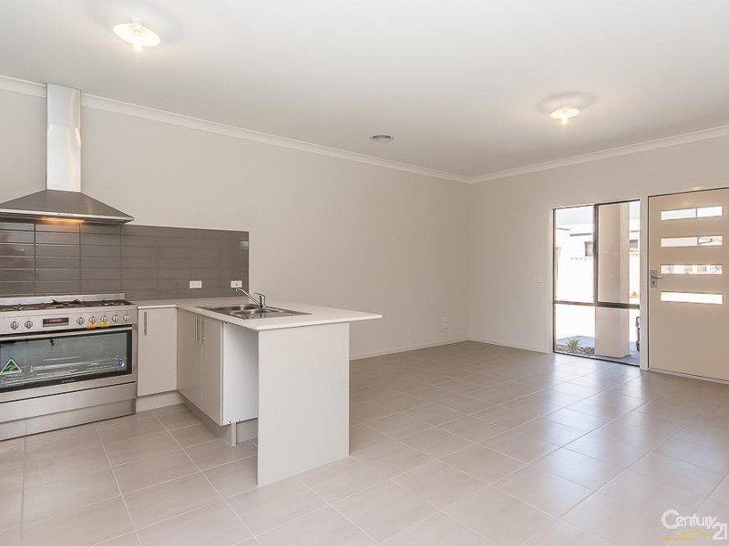 3/21 Normanby Street, Cranbourne, Vic 3977 - Property Details