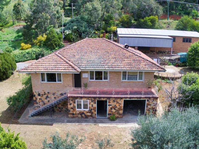 649 Brookton Highway, Roleystone, WA 6111 Property Details