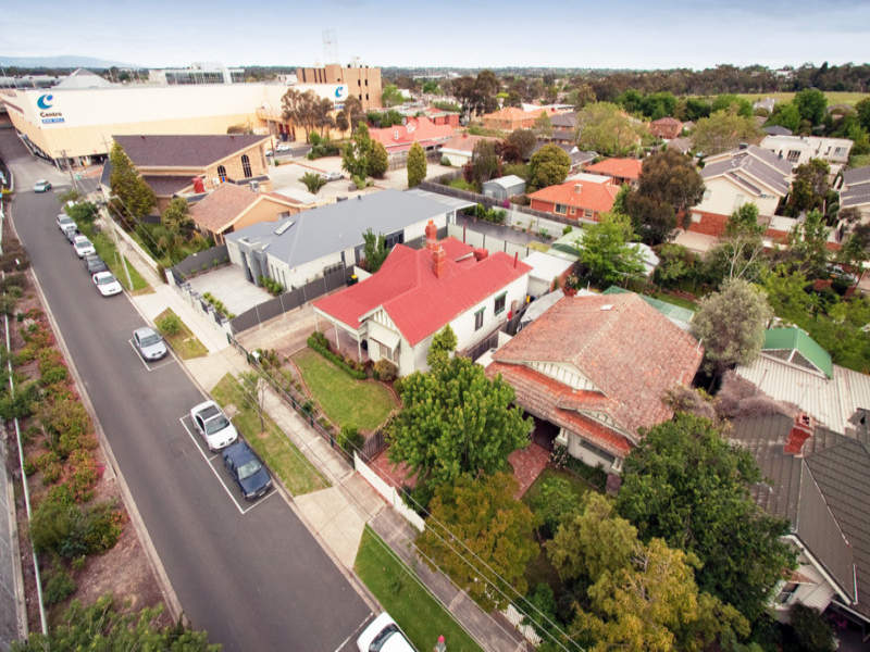 13 Hopetoun Parade, Box Hill, VIC 3128