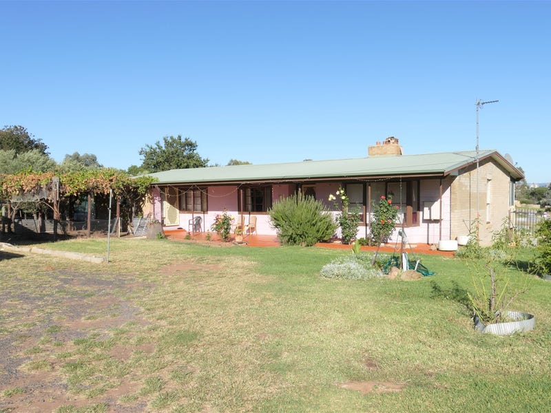 10 Darling Avenue, Cowra, NSW 2794 House for Sale