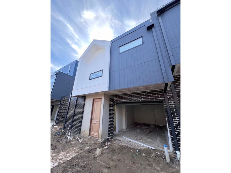 Real Estate & Property for Sale in Hughesdale, VIC 3166 (+1 location