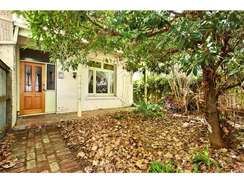 2 Meredith Street, Elwood, Vic 3184 Property Details