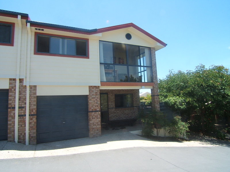 2/118 Ridgeway Avenue, Southport, Qld 4215