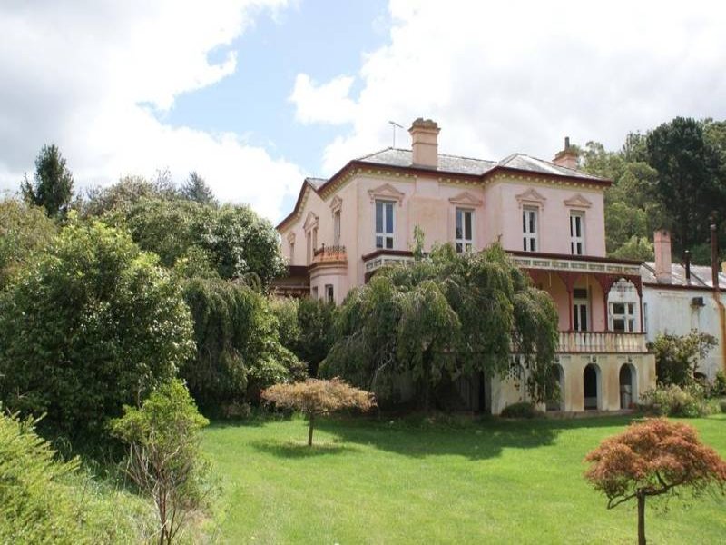 10 Carlisle Street, Bowral, NSW 2576 Property Details