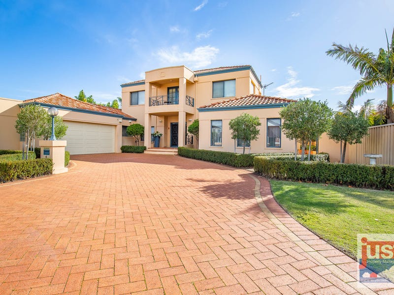 4 Portsea Court, Pelican Point, WA 6230