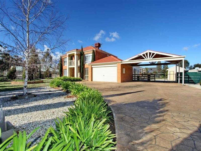 19 Rolling Meadows Drive, Sunbury, VIC 3429