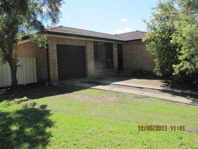 10 Moorina Close, Greenfield Park, NSW 2176