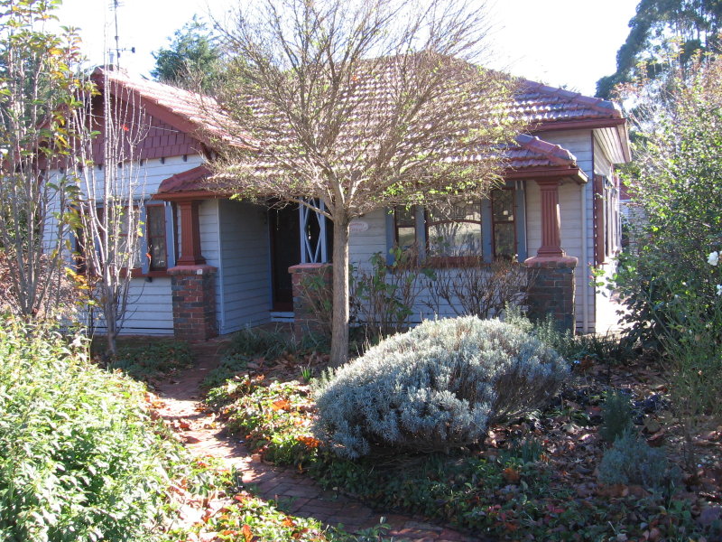 3 Ashbourne Road, Woodend, VIC 3442