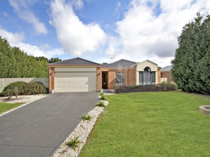 34 The Elms Boulevard, Kilmore, Vic 3764 Property Details