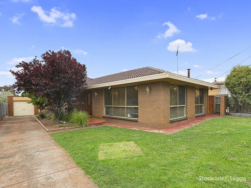 15 Cuthbert Avenue, Highton, VIC 3216