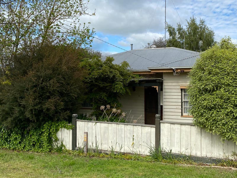 11 Kennedy Street, Hamilton, VIC 3300