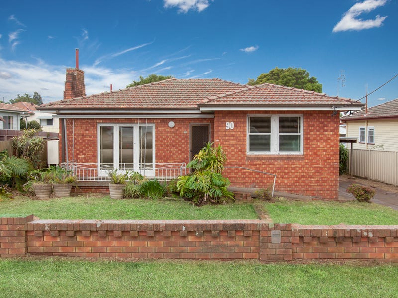 90 Brisbane Street, East Maitland, NSW 2323