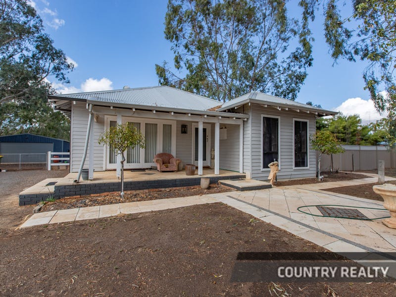 206 Avon Terrace, York, WA 6302