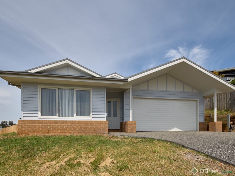 38 Jackson Drive, Drouin, Vic 3818 Property Details